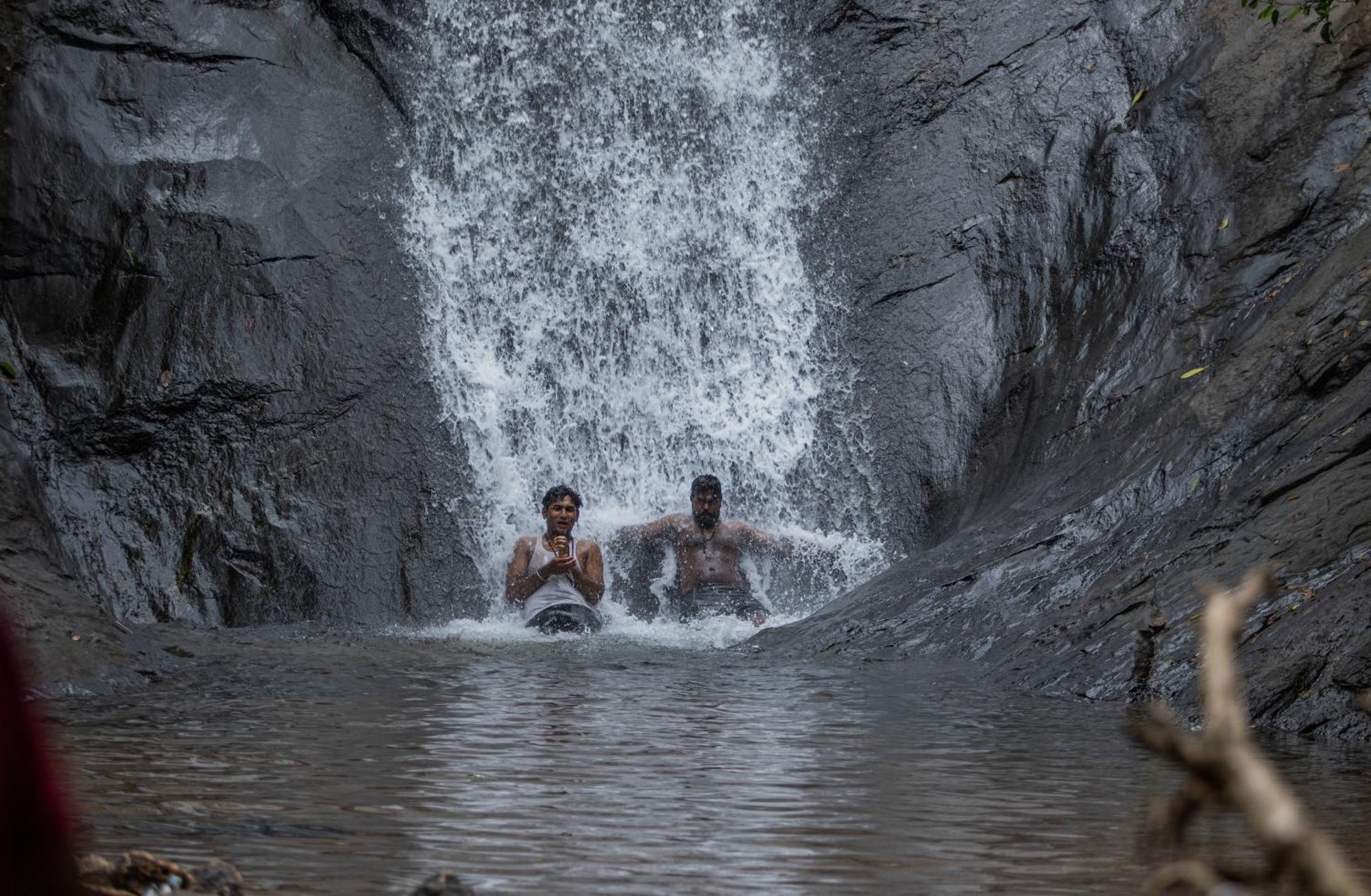 Aruvikuzhy Waterfalls Villa Kozhancheri Dış mekan fotoğraf