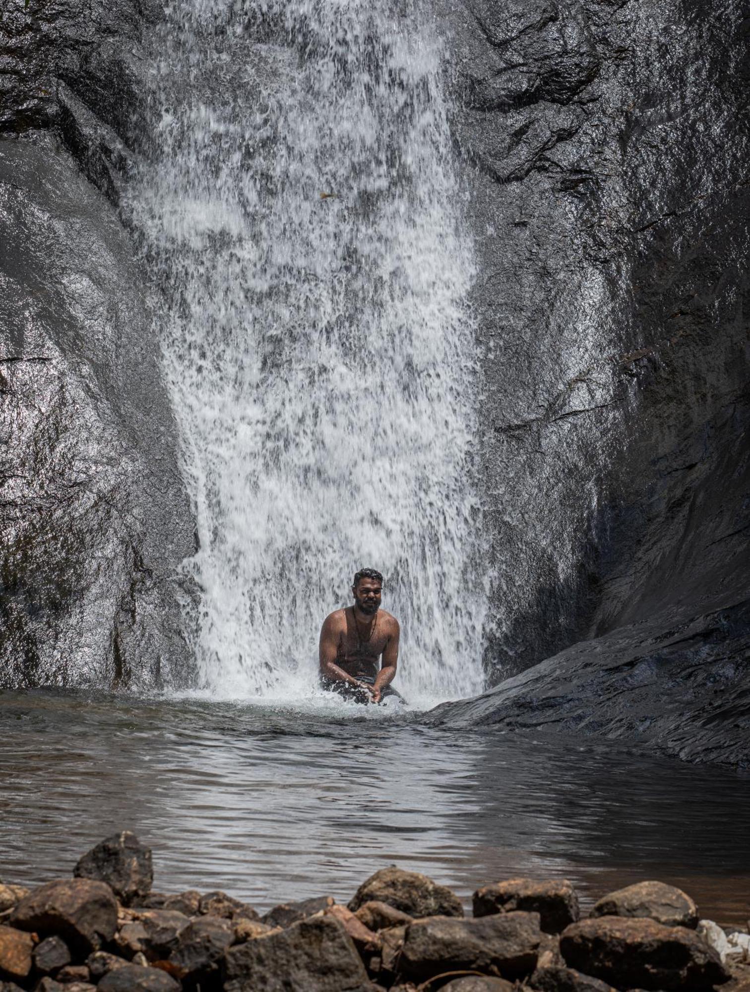 Aruvikuzhy Waterfalls Villa Kozhancheri Dış mekan fotoğraf